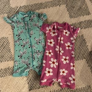 2 sets Hanna Andersson short sleeve/shorts one piece pajamas. EUC